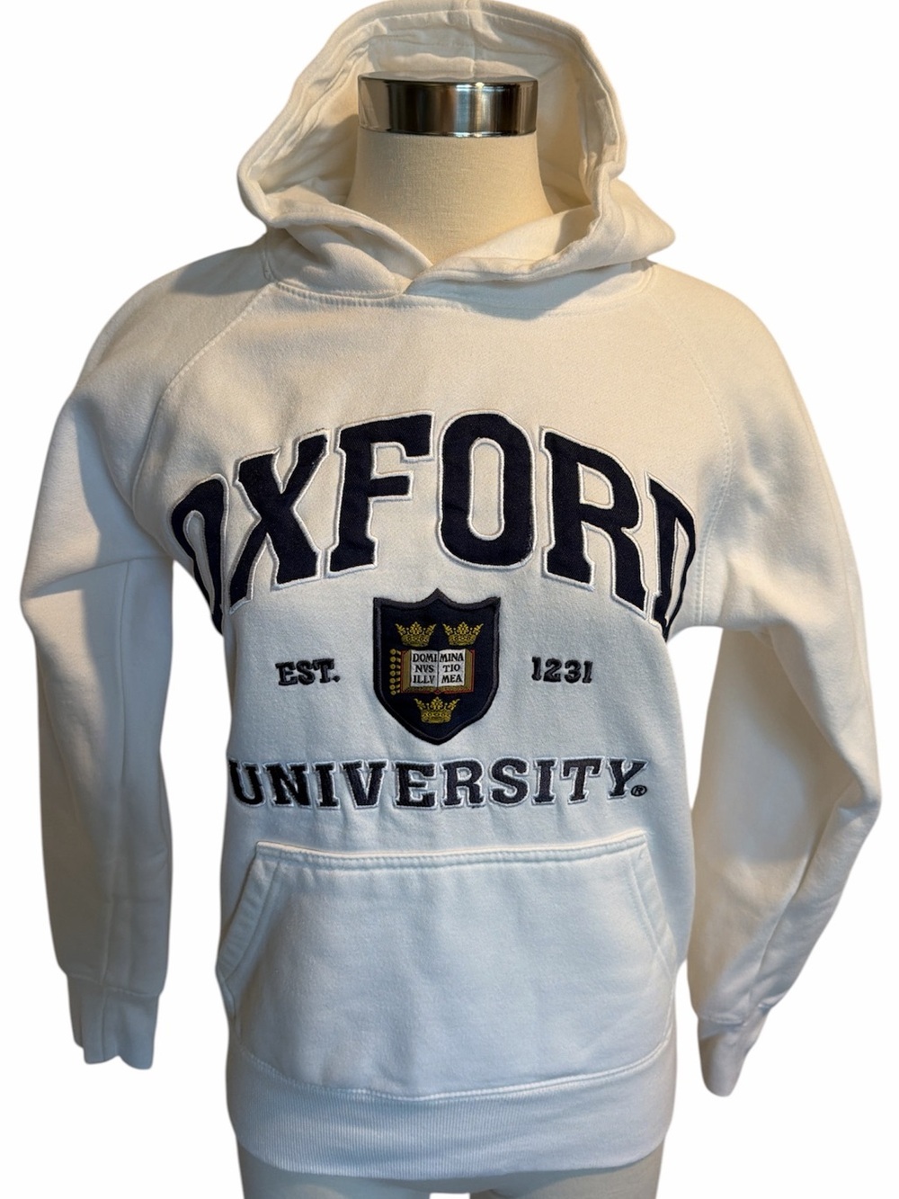 Oxford University White Pullover Hoodie - Classic Collegiate Sweatshirt